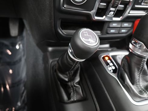 Used 2024 Jeep Gladiator Sport w/ Premium Package image 28