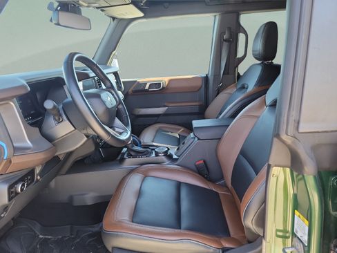 Used 2023 Ford Bronco Outer Banks AWD/4WD image 13