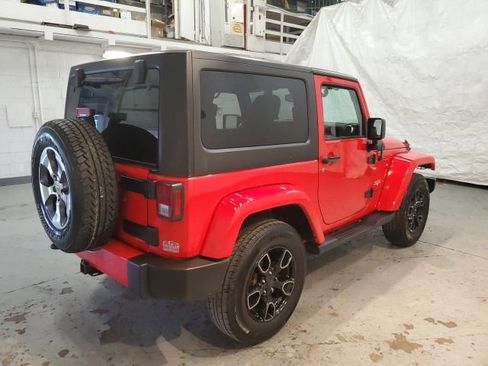 Used 2016 Jeep Wrangler Sahara w/ Connectivity Group AWD/4WD image 7