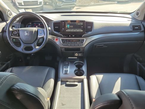 Used 2022 Honda Pilot Special Edition image 17