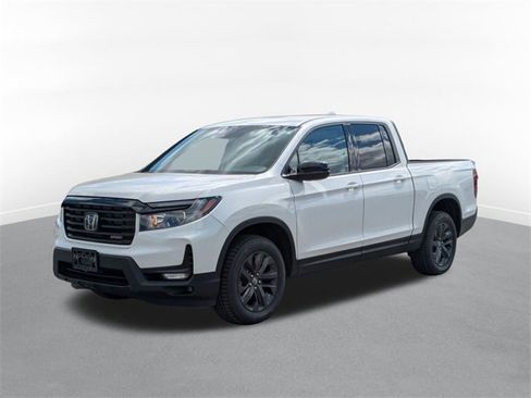 Used 2023 Honda Ridgeline Sport image 5