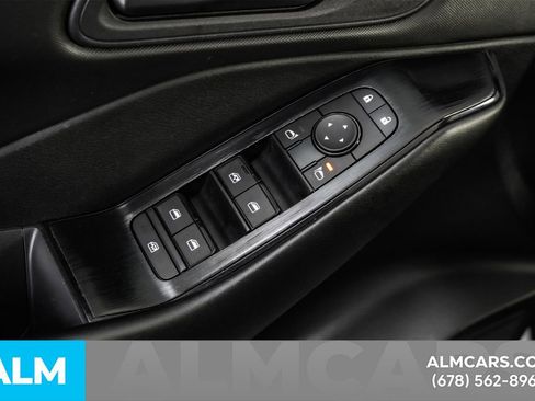 Used 2024 Nissan Rogue S image 48