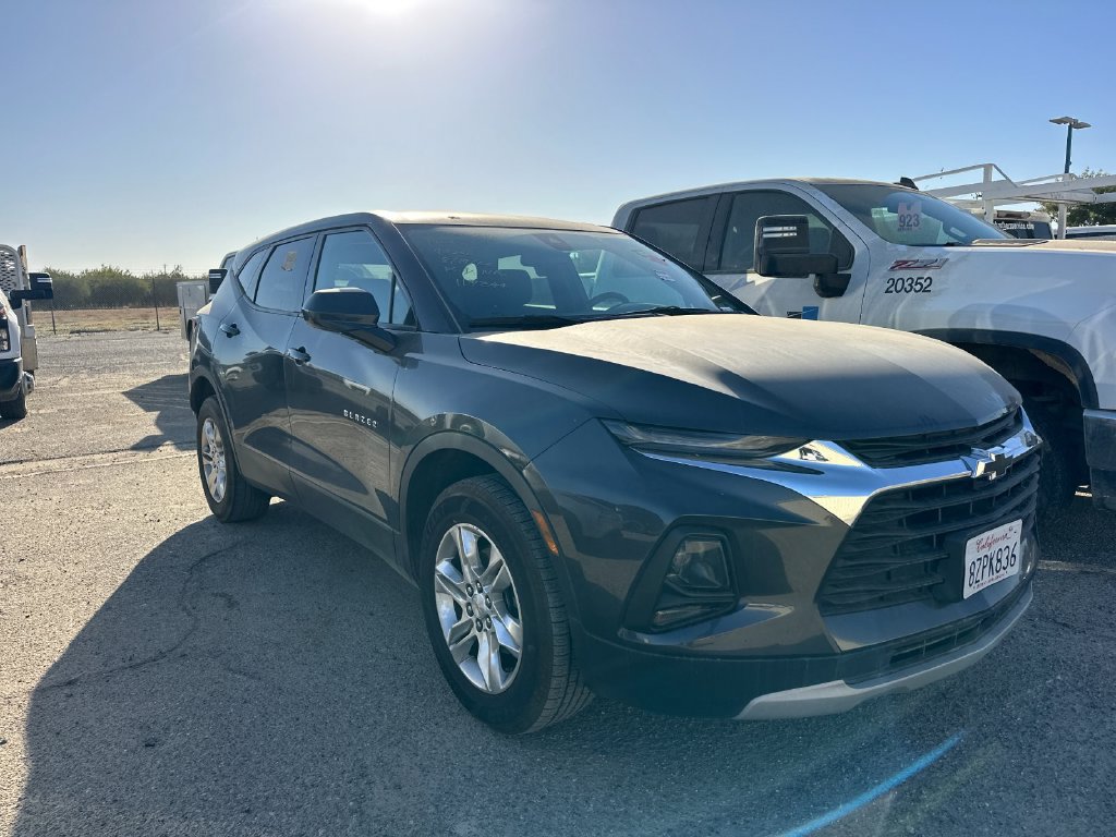 Used 2022 Chevrolet Blazer LT FWD image 2