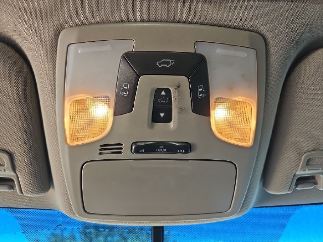 Used 2016 Toyota Sienna XLE FWD image 26