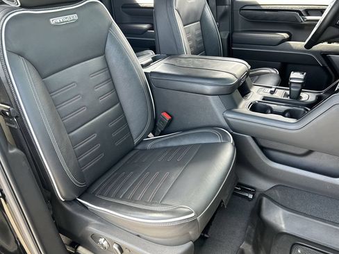 Used 2025 GMC Sierra 1500 AT4X AWD/4WD image 28