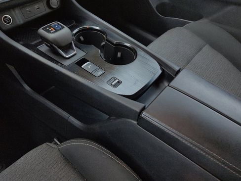 Used 2021 Nissan Rogue SV FWD image 26