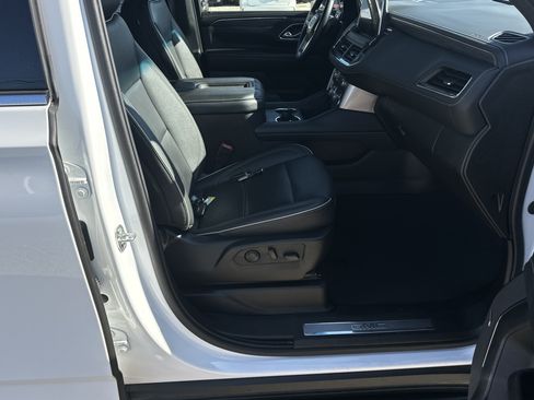 Certified 2024 GMC Yukon XL SLT RWD image 14
