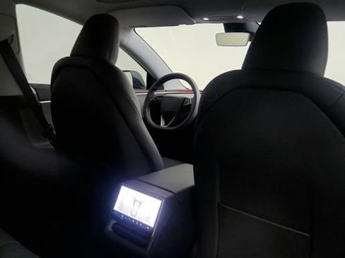 Used 2025 Tesla Model 3 RWD image 39