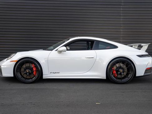 New 2026 Porsche 911 Carrera GTS image 2