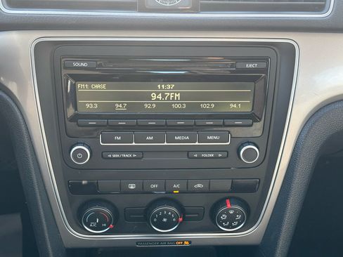 Used 2014 Volkswagen Passat 1.8T S image 11