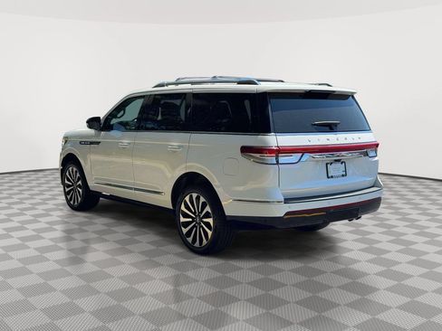 Used 2024 Lincoln Navigator Reserve AWD/4WD image 5