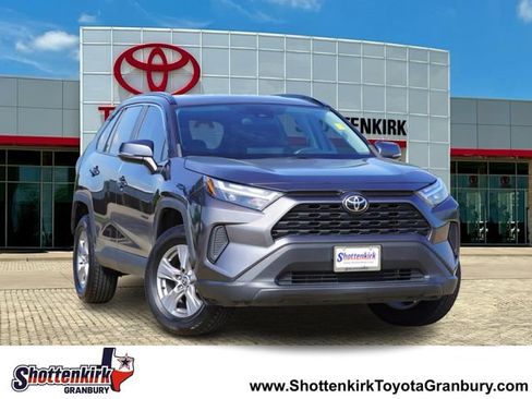 Used 2023 Toyota RAV4 XLE FWD image 1