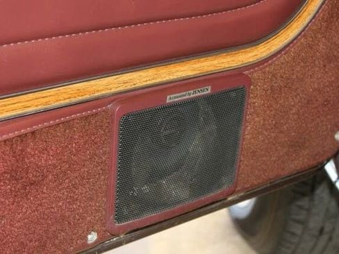 Used 1989 Jeep Grand Wagoneer image 72