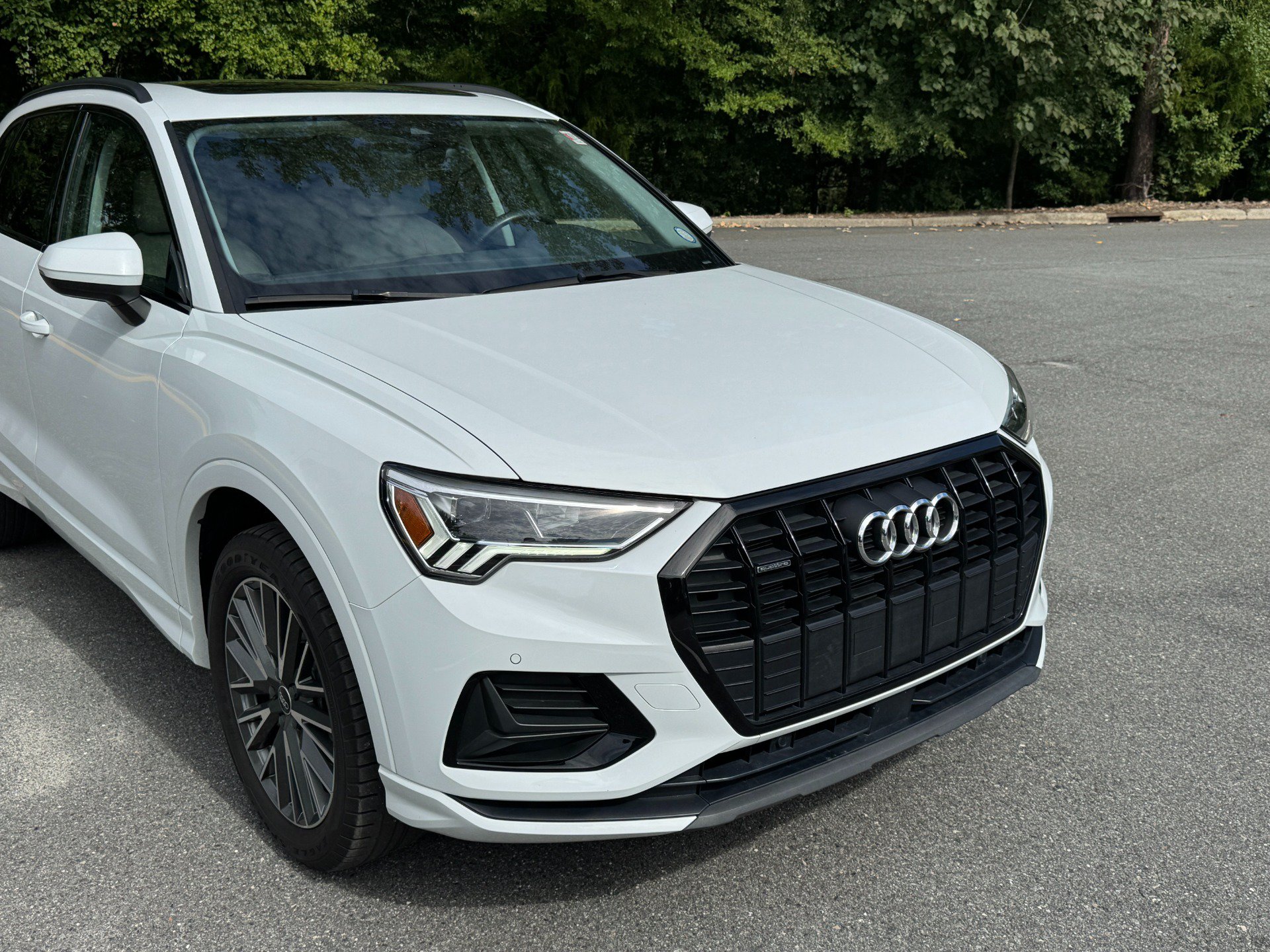 Used 2023 Audi Q3 2.0T Premium w/ Convenience Package AWD/4WD image 17