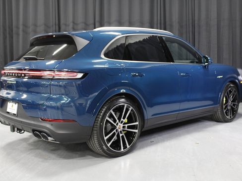 New 2026 Porsche Cayenne S image 7