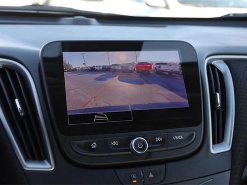 Used 2024 Chevrolet Malibu LT image 16