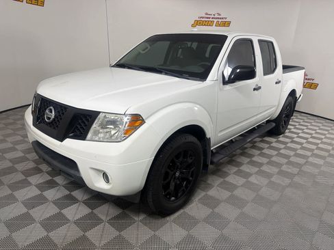 Used 2018 Nissan Frontier SV w/ Value Truck Package RWD image 1