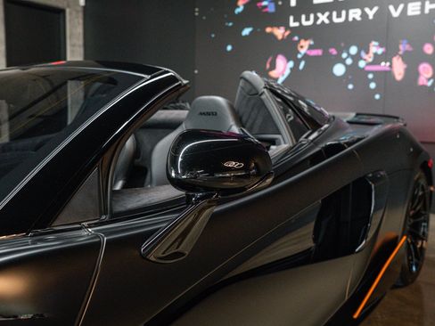 Used 2020 McLaren 600LT Spider RWD image 15