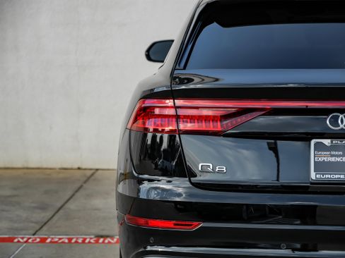 Used 2021 Audi Q8 Premium w/ Convenience Package image 45