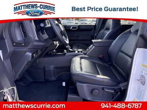 New 2025 Ford Bronco Badlands image 9