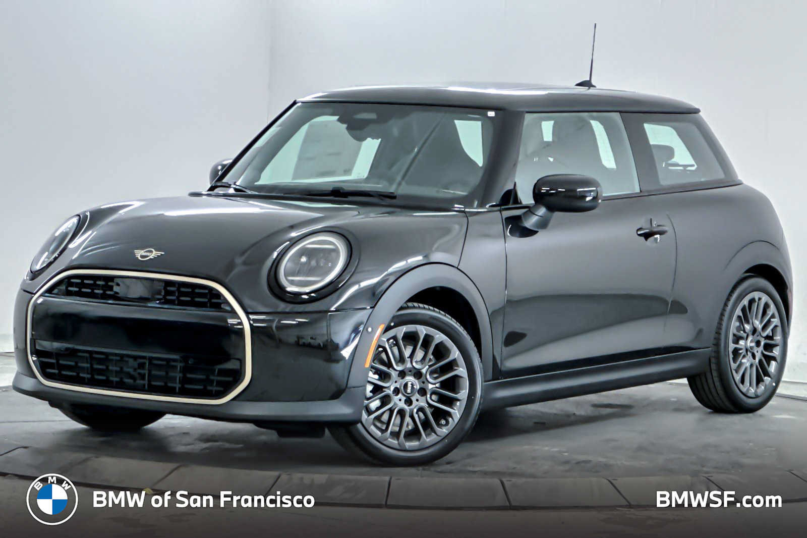 Used 2026 MINI Cooper 2-Door Hardtop FWD image 1