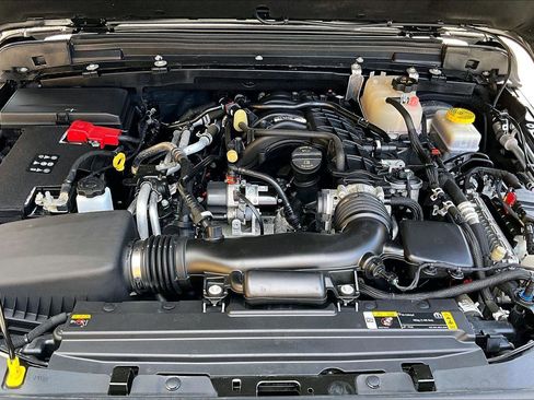 Certified 2023 Jeep Wrangler Unlimited Rubicon w/ Steel Bumper Group image 10