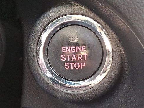 Used 2020 Subaru Forester Limited image 24