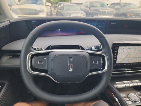 New 2026 Lincoln Nautilus Premier image 30