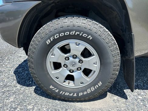 Used 2015 Toyota Tacoma 4x4 Double Cab w/ TRD Off-Road Package image 6