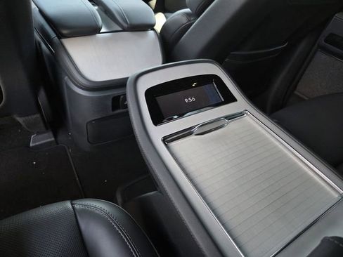 New 2026 Lincoln Navigator Reserve w/ Jet Appearance Package AWD/4WD image 18
