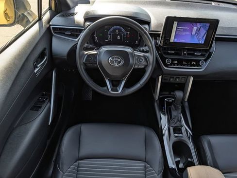 Used 2024 Toyota Corolla Cross AWD Hybrid w/ Convenience Package image 12