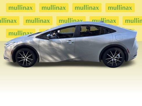 Used 2024 Toyota Prius Limited image 9