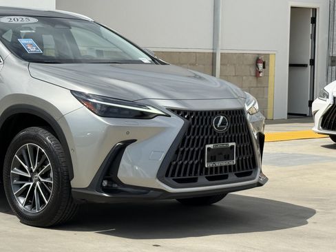 Used 2025 Lexus NX 350h AWD w/ Accessory Package (2T) image 3