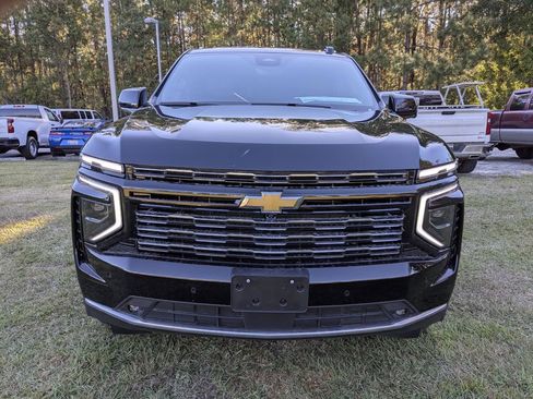 New 2025 Chevrolet Suburban High Country image 9