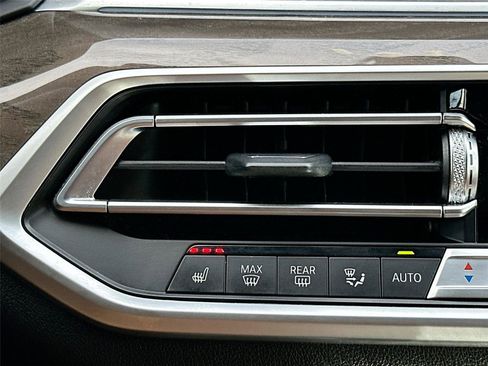 Used 2023 BMW X5 xDrive40i w/ Premium Package image 20