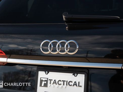 Used 2023 Audi SQ7 Premium Plus w/ Towing Package image 15