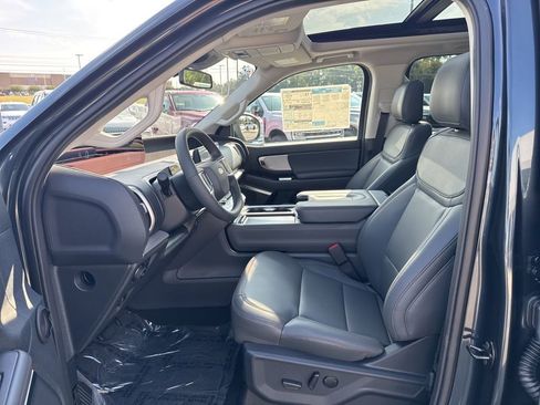 New 2025 Ford Expedition Max Active image 10