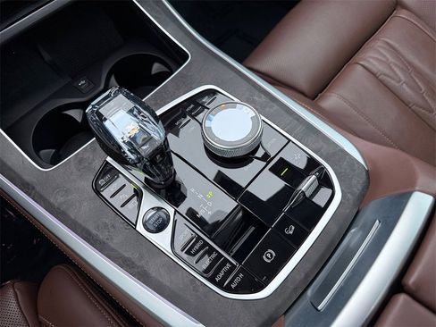 Certified 2023 BMW X5 xDrive45e w/ Executive Package image 25