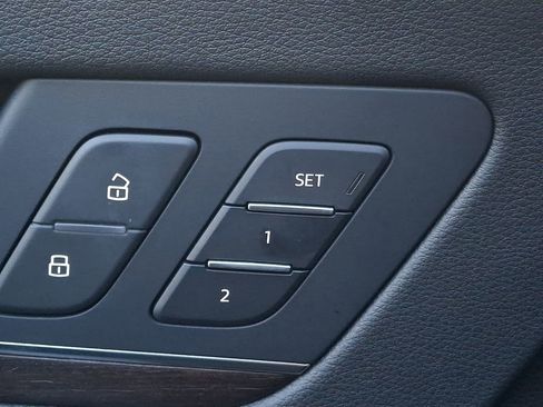 Used 2024 Audi Q5 e Premium image 22