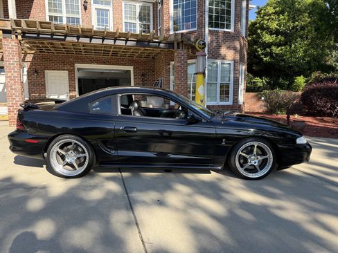 Used 1994 Ford Mustang Cobra RWD image 7