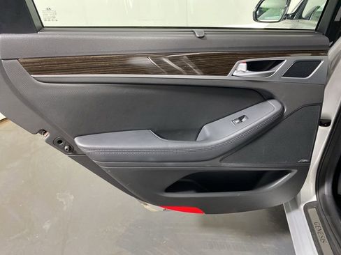 Used 2015 Hyundai Genesis 3.8 w/ Option Group 03 RWD image 26