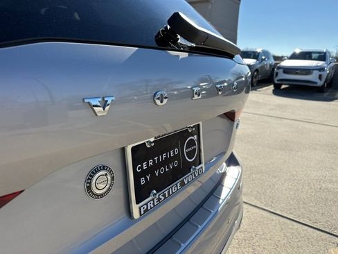 Certified 2023 Volvo XC60 B5 Plus image 36