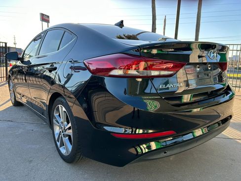 Used 2018 Hyundai Elantra Limited image 4