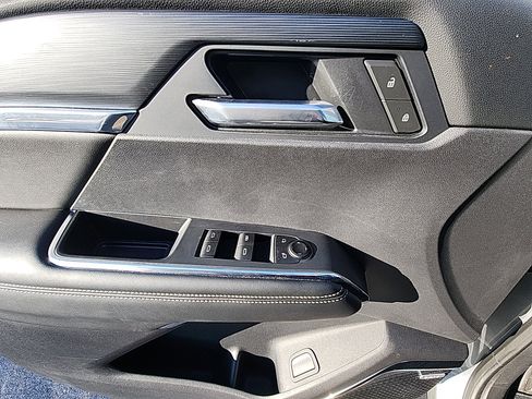 New 2025 GMC Acadia Elevation w/ Super Cruise Package image 13