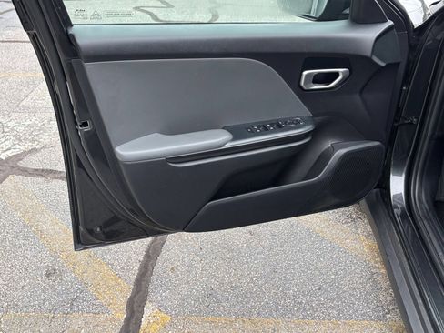 Used 2025 Kia K4 FWD image 18