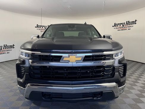 Used 2023 Chevrolet Silverado 1500 LT AWD/4WD image 5
