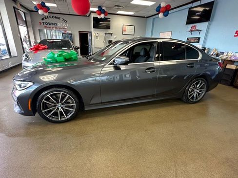 Used 2020 BMW 330i Sedan w/ Convenience Package image 11