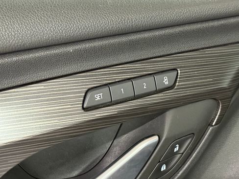 Used 2022 GMC Terrain SLT image 22