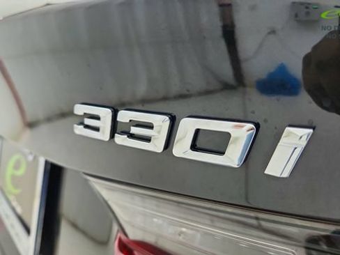 Used 2025 BMW 330i xDrive Sedan AWD/4WD image 19