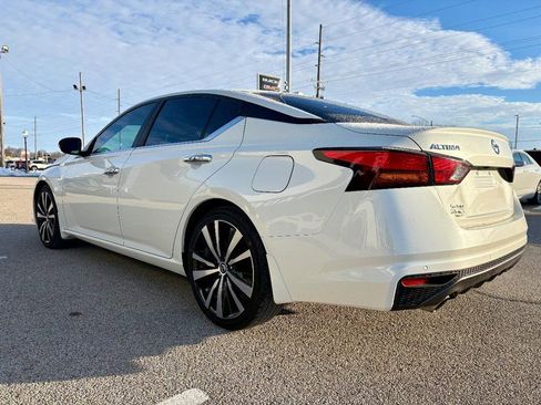 Used 2020 Nissan Altima 2.5 SR w/ Premium Package image 4